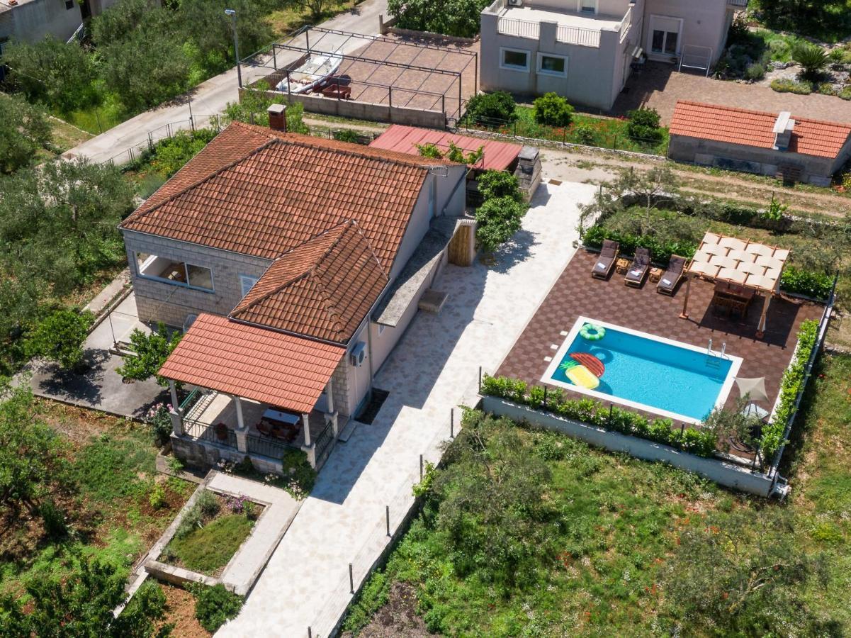 Apartma Sunny House