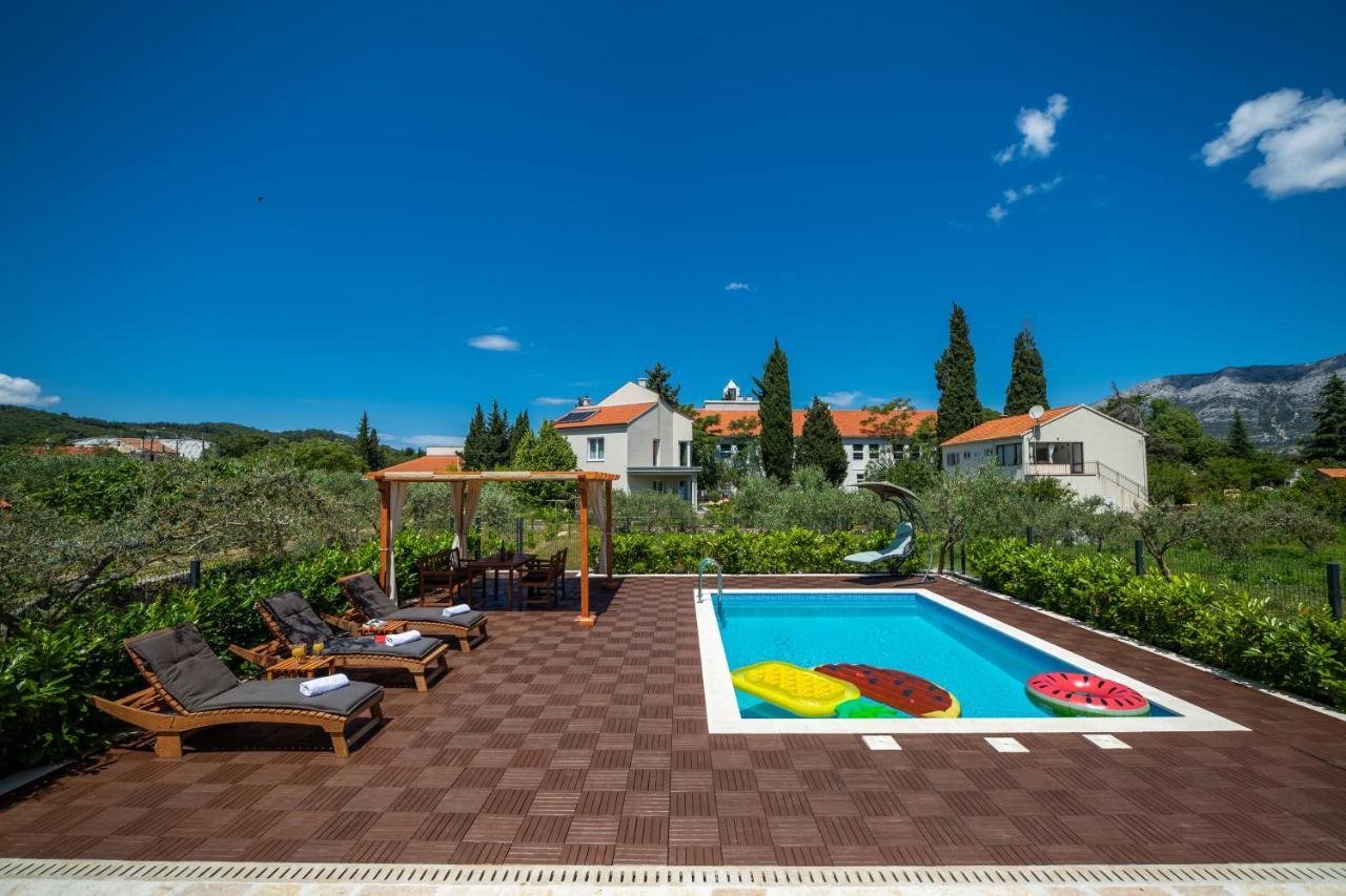 Sunny House