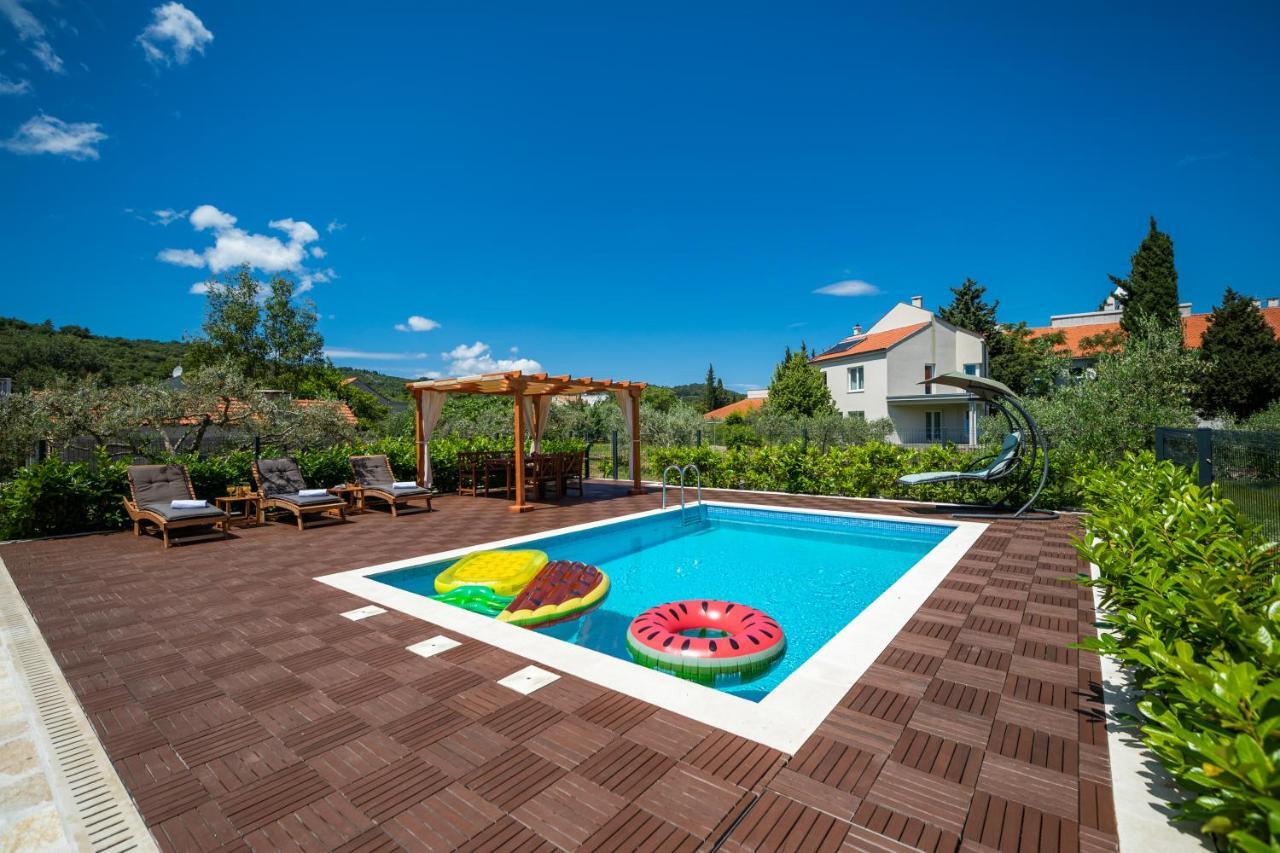 Sunny House *